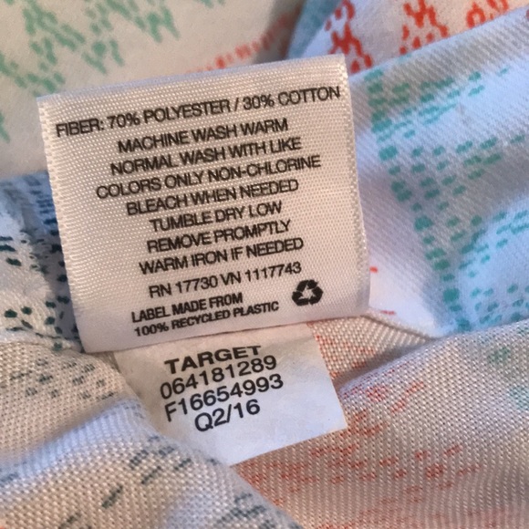 Colorful Cloth Shower Curtain ROOM ESSENTIALS Size 72” wide x 70” orange blue - Picture 6 of 6